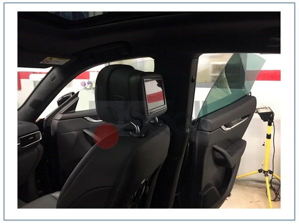 maserati levante monitor poggiatesta alpine